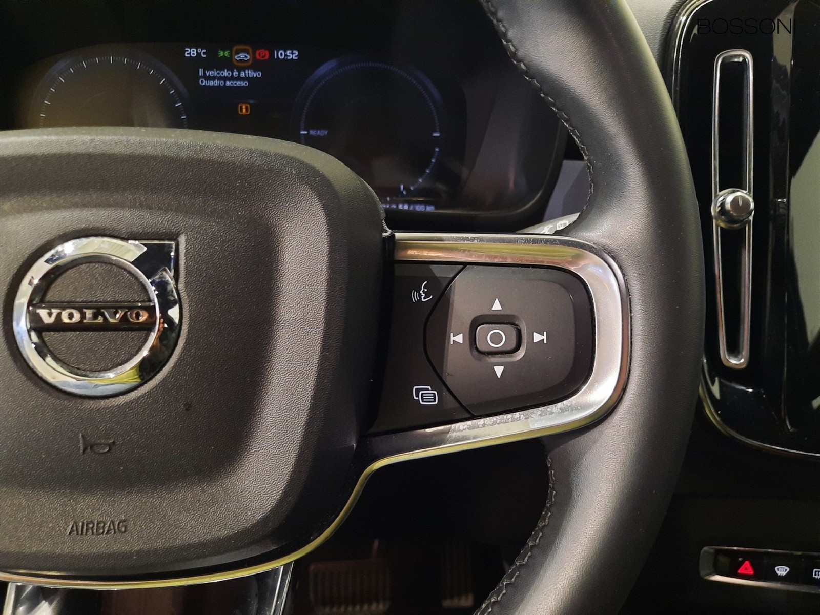 18 - Volvo XC40 1.5 t5 recharge plug-in-hybrid ultimate bright automatico