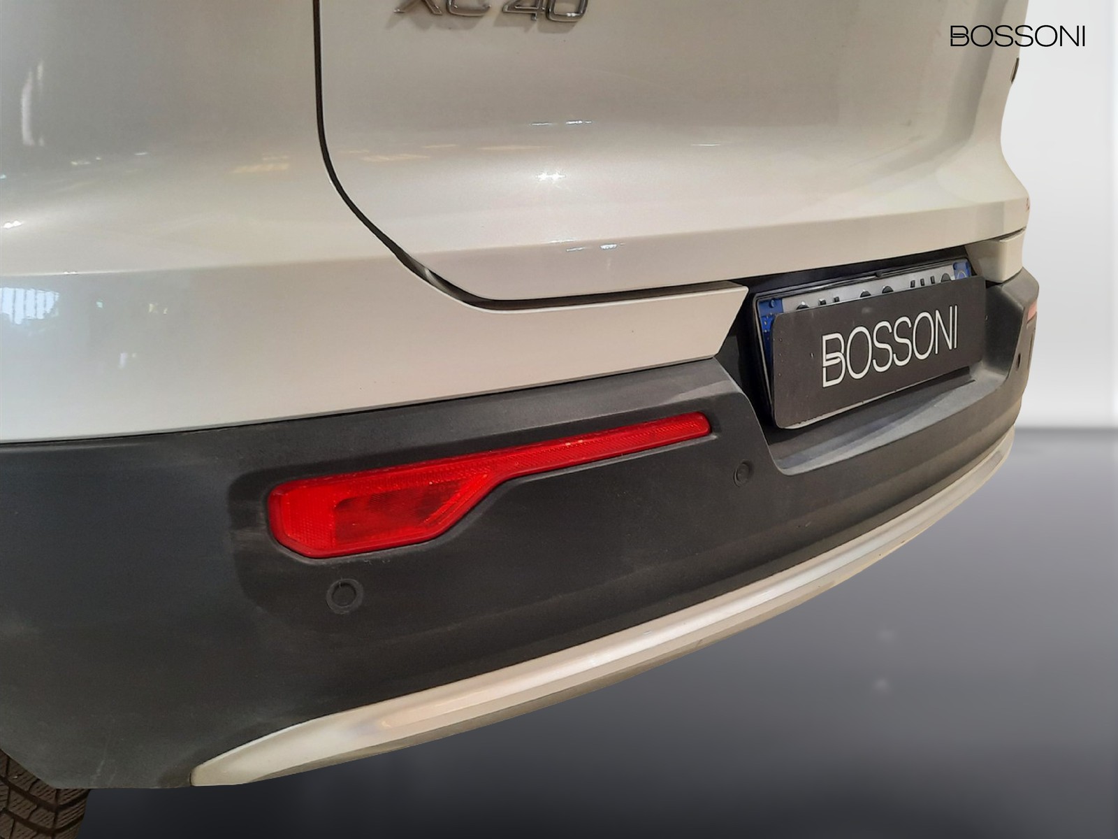 24 - Volvo XC40 1.5 t5 recharge plug-in-hybrid ultimate bright automatico