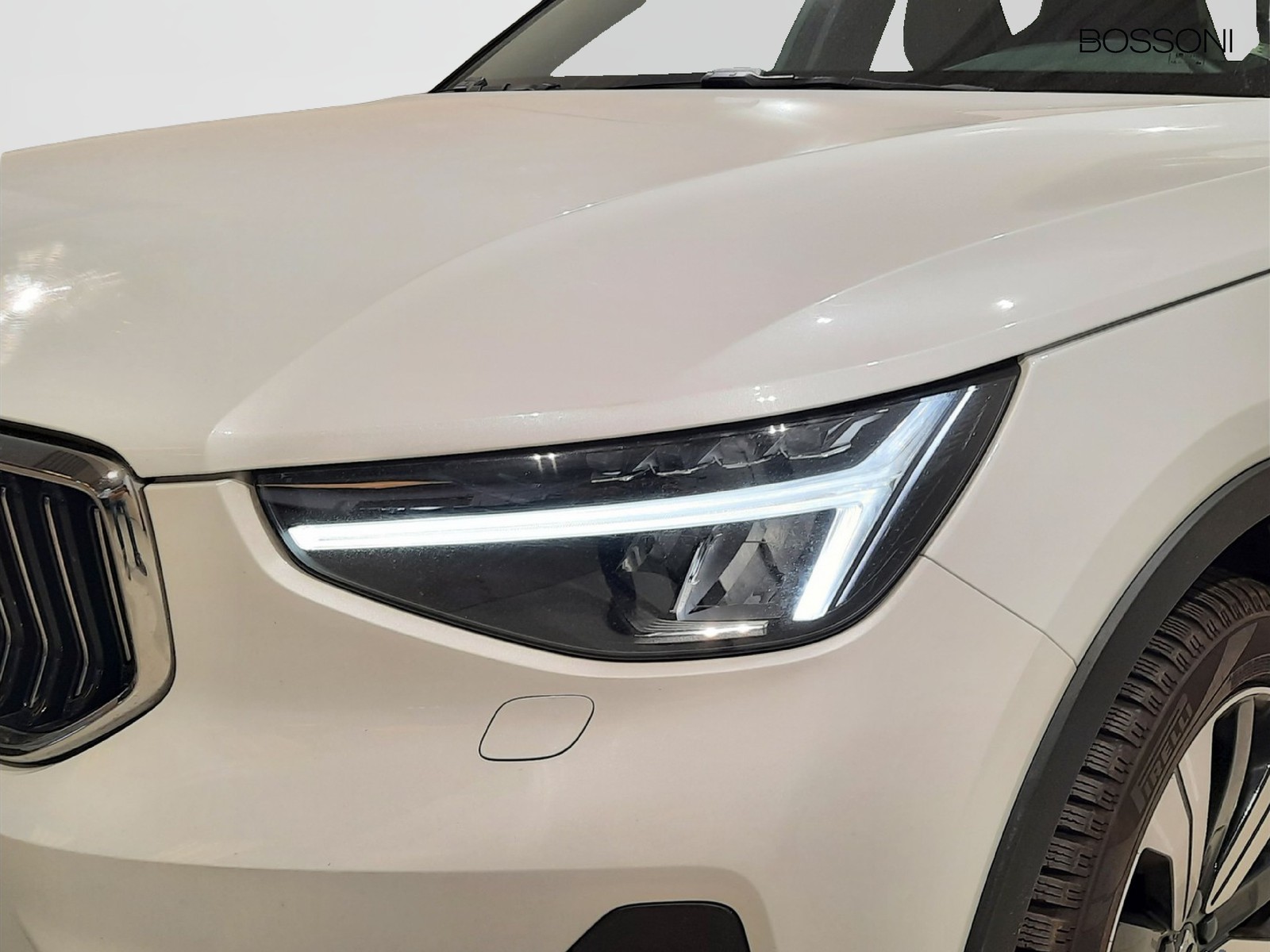 27 - Volvo XC40 1.5 t5 recharge plug-in-hybrid ultimate bright automatico