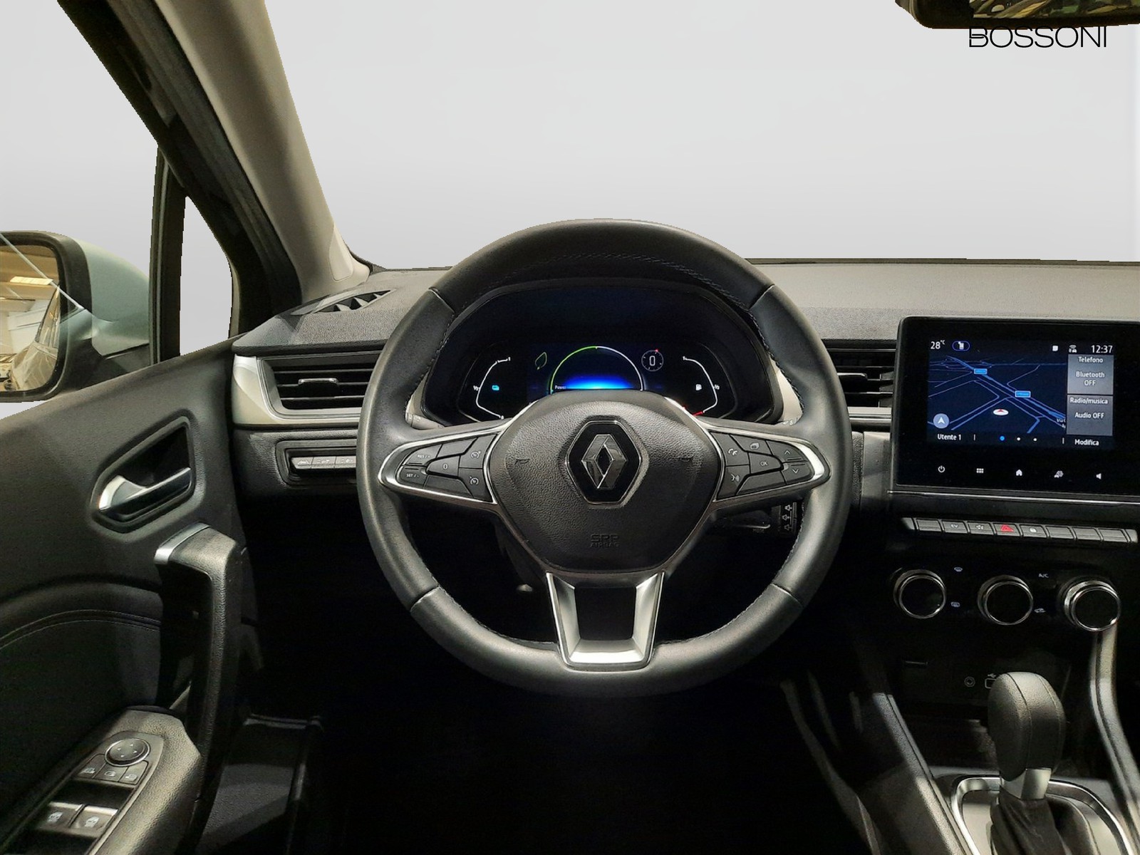 8 - Renault Captur 1.6 e-tech full hybrid techno auto 145cv