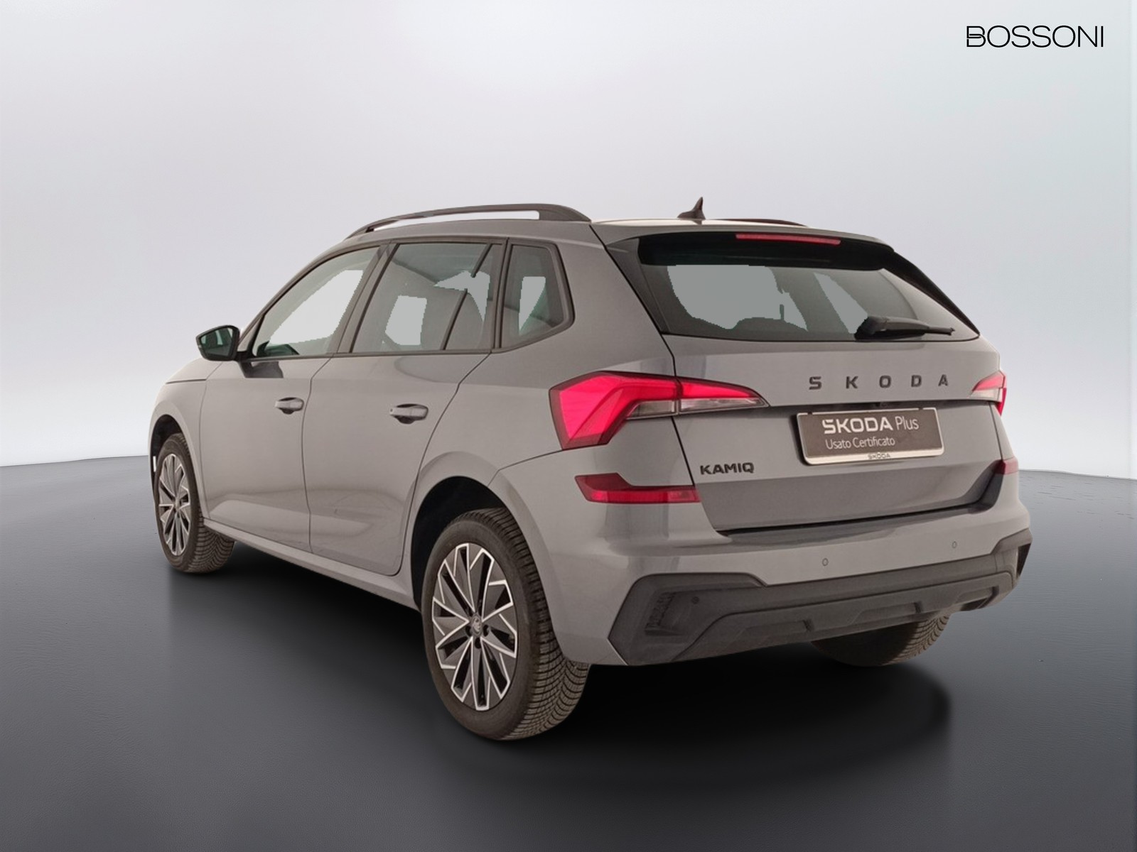 4 - Skoda Kamiq 1.0 tsi 115cv black dots dsg