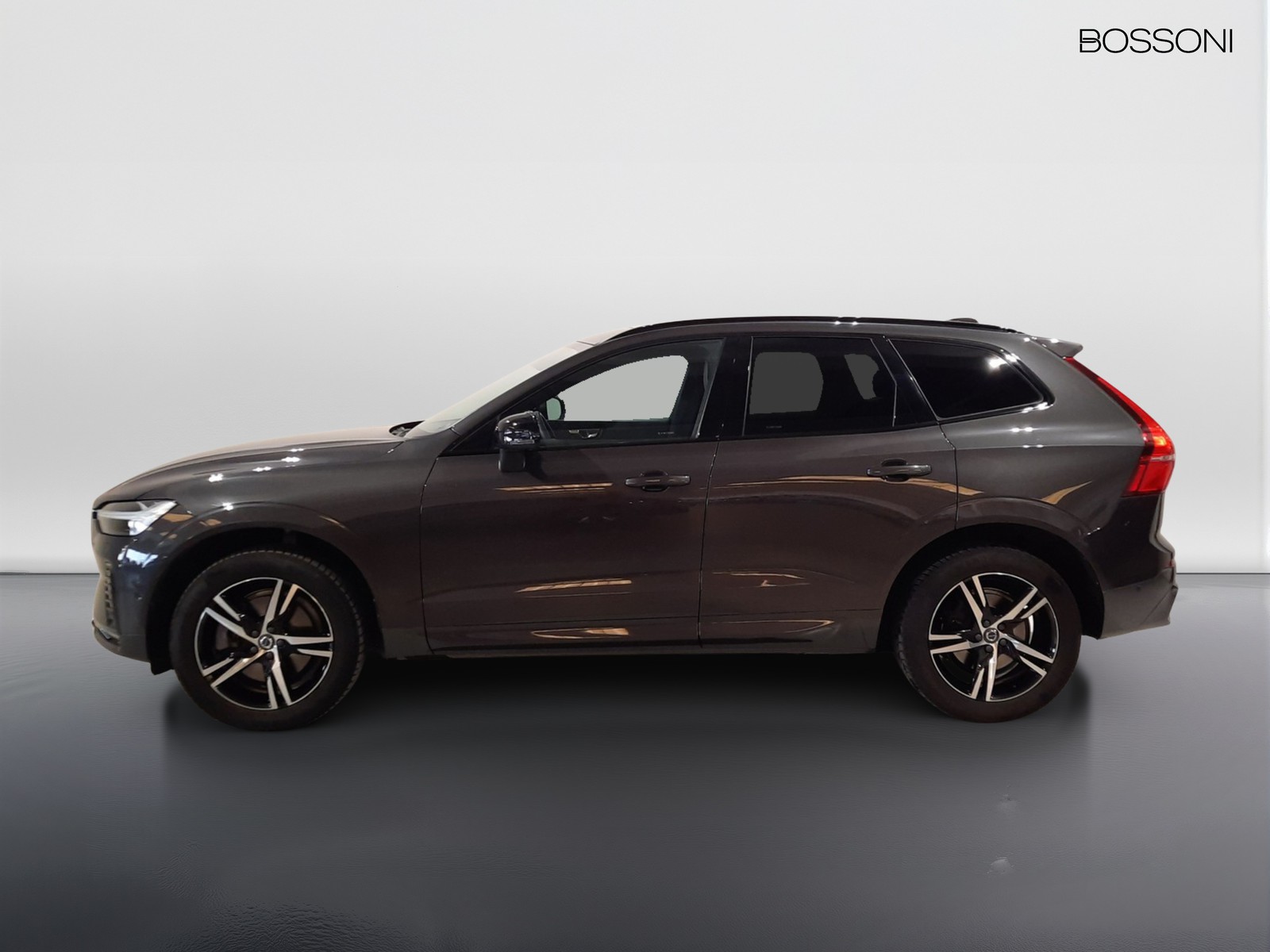 3 - Volvo XC60 2.0 b4 plus dark awd automatico