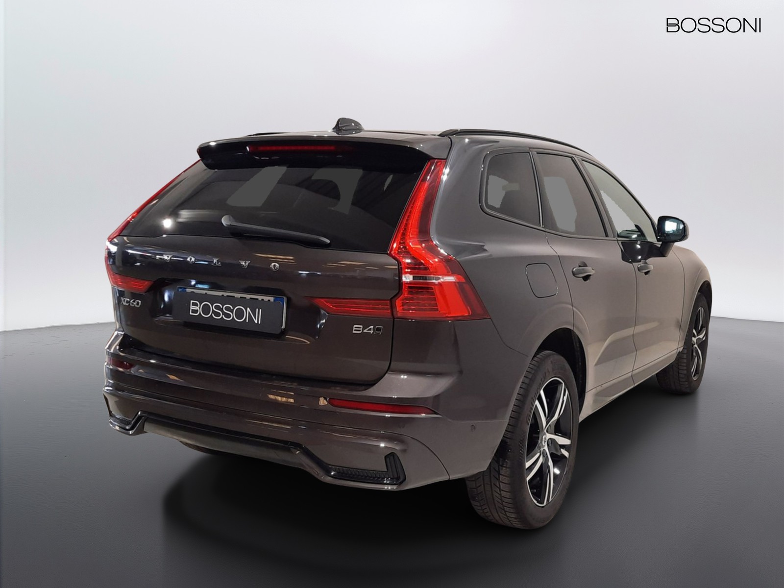 4 - Volvo XC60 2.0 b4 plus dark awd automatico