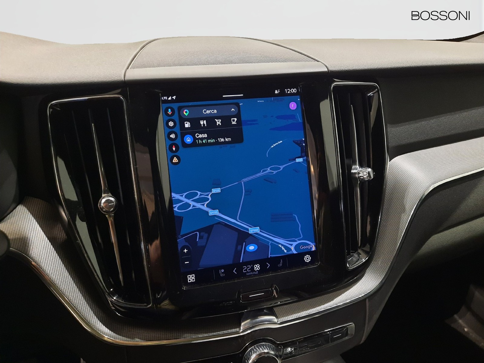 10 - Volvo XC60 2.0 b4 plus dark awd automatico