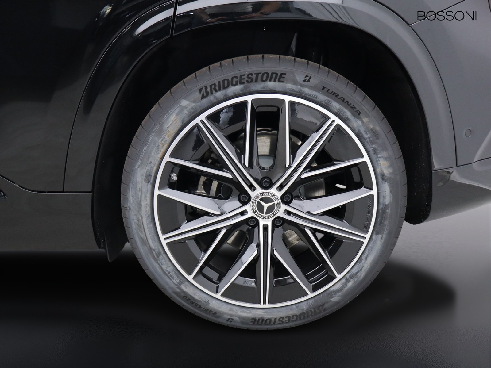 4 - Mercedes GLB 220 advanced plus 4matic 8g-edct