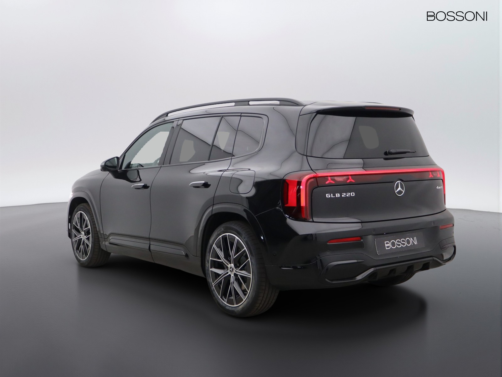 5 - Mercedes GLB 220 advanced plus 4matic 8g-edct