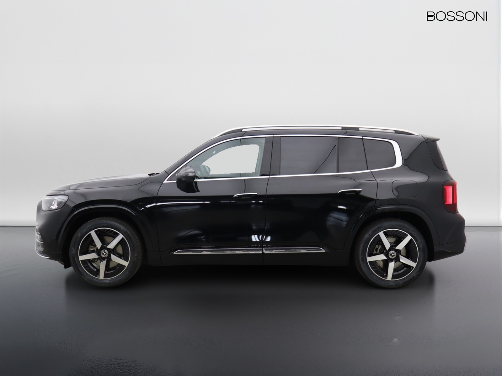 3 - Mercedes GLB 200 advanced plus 4matic 8g-edct