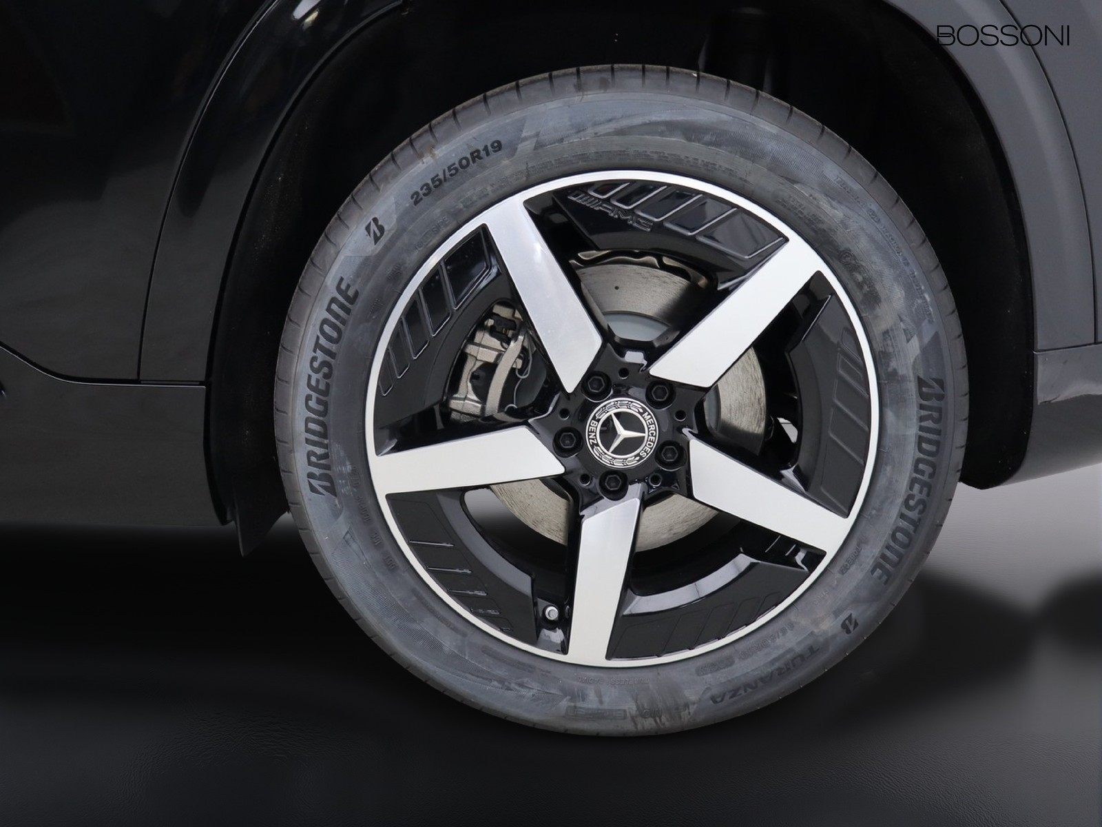 4 - Mercedes GLB 200 advanced plus 4matic 8g-edct