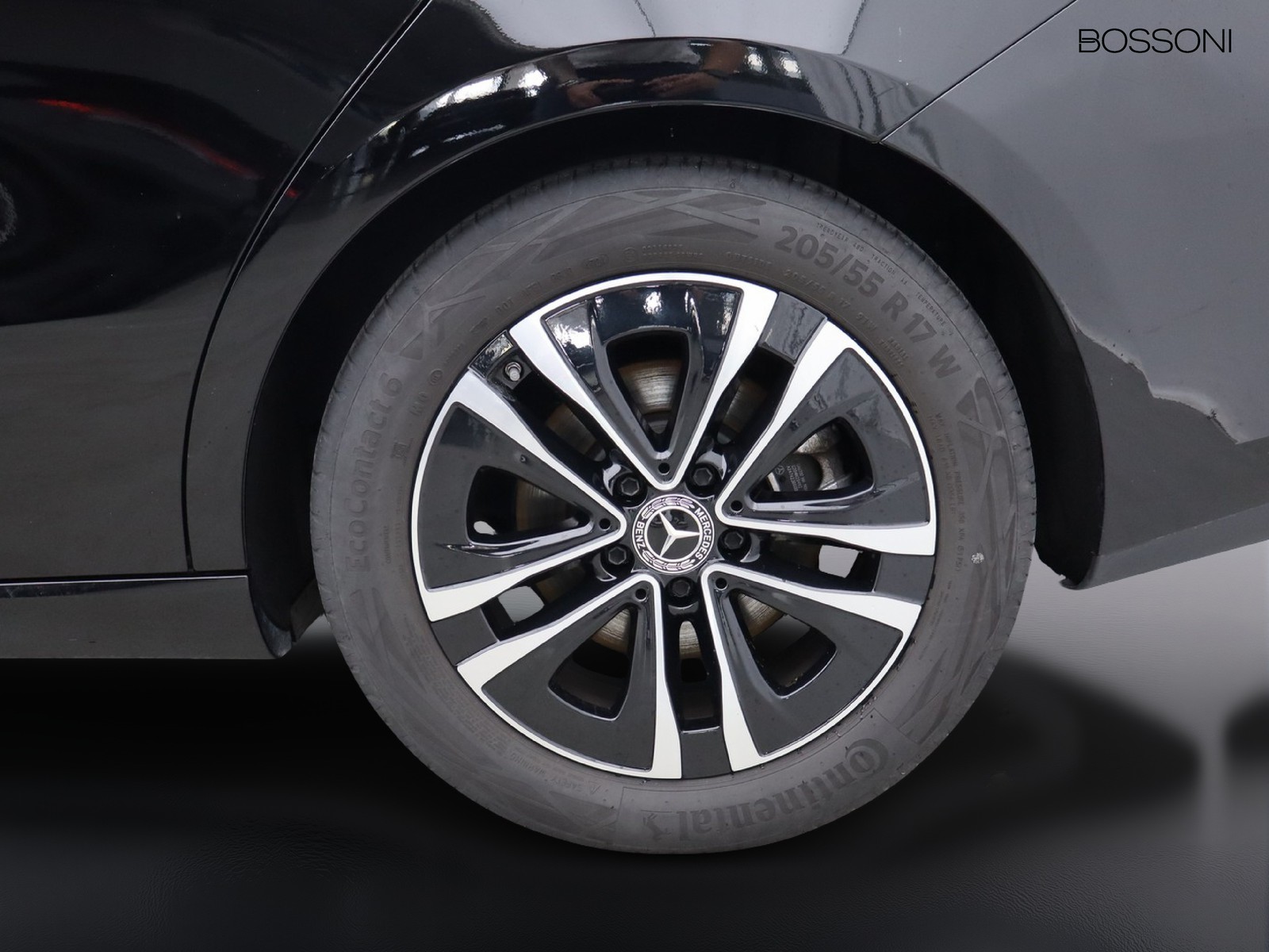 4 - Mercedes CLA shooting brake 180 d advanced 8g-dct