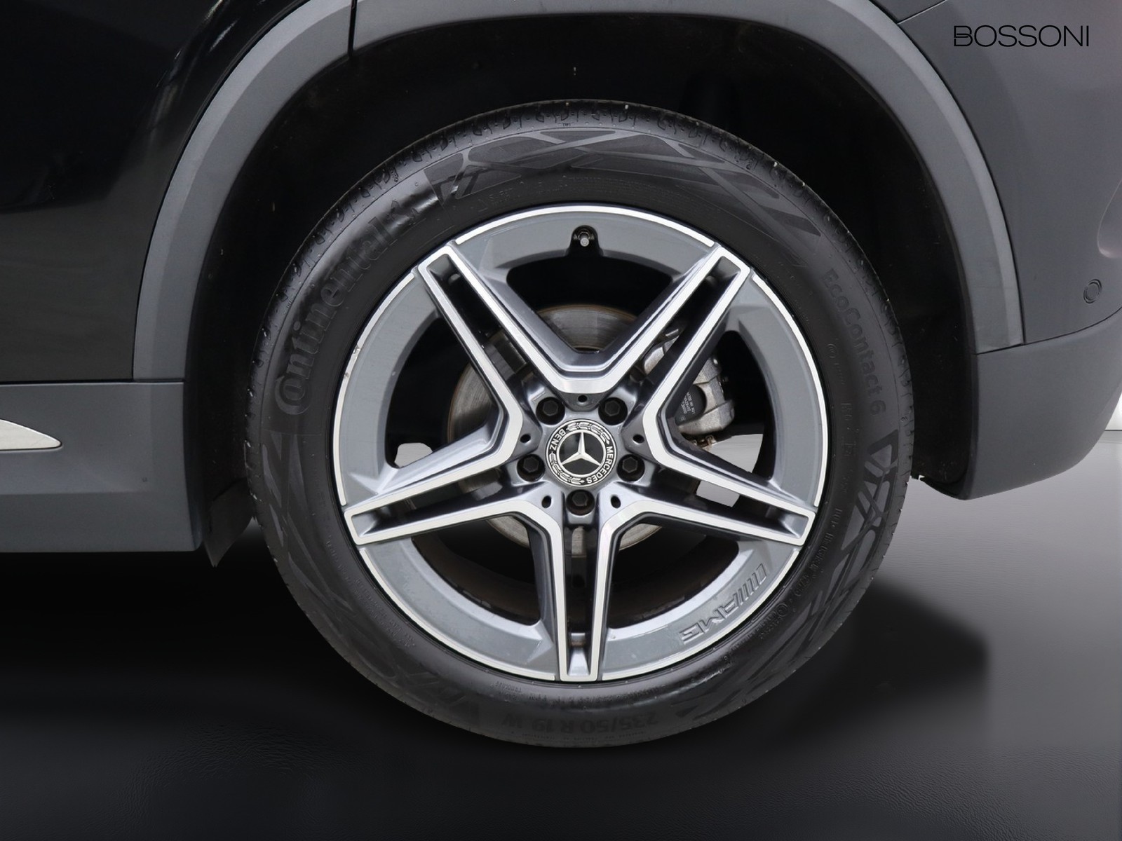4 - Mercedes GLA 180 d premium 8g-dct