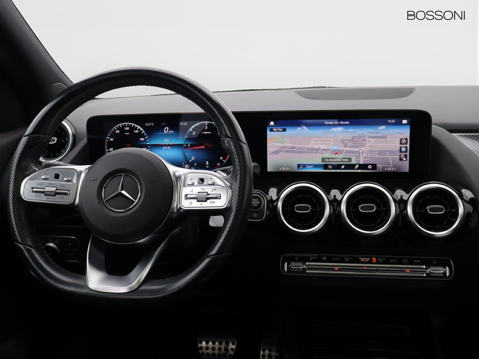 12 - Mercedes GLA 180 d premium 8g-dct