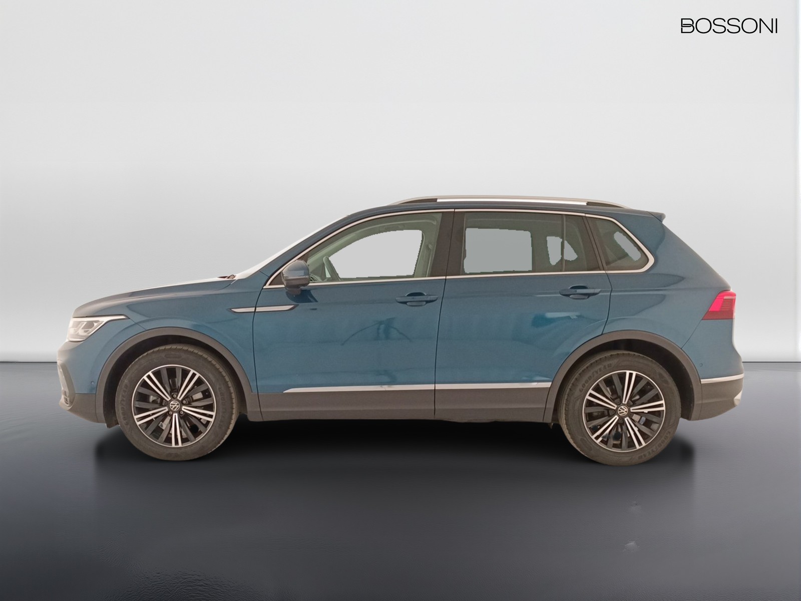 3 - Volkswagen Tiguan 2.0 tdi scr 150cv elegance dsg