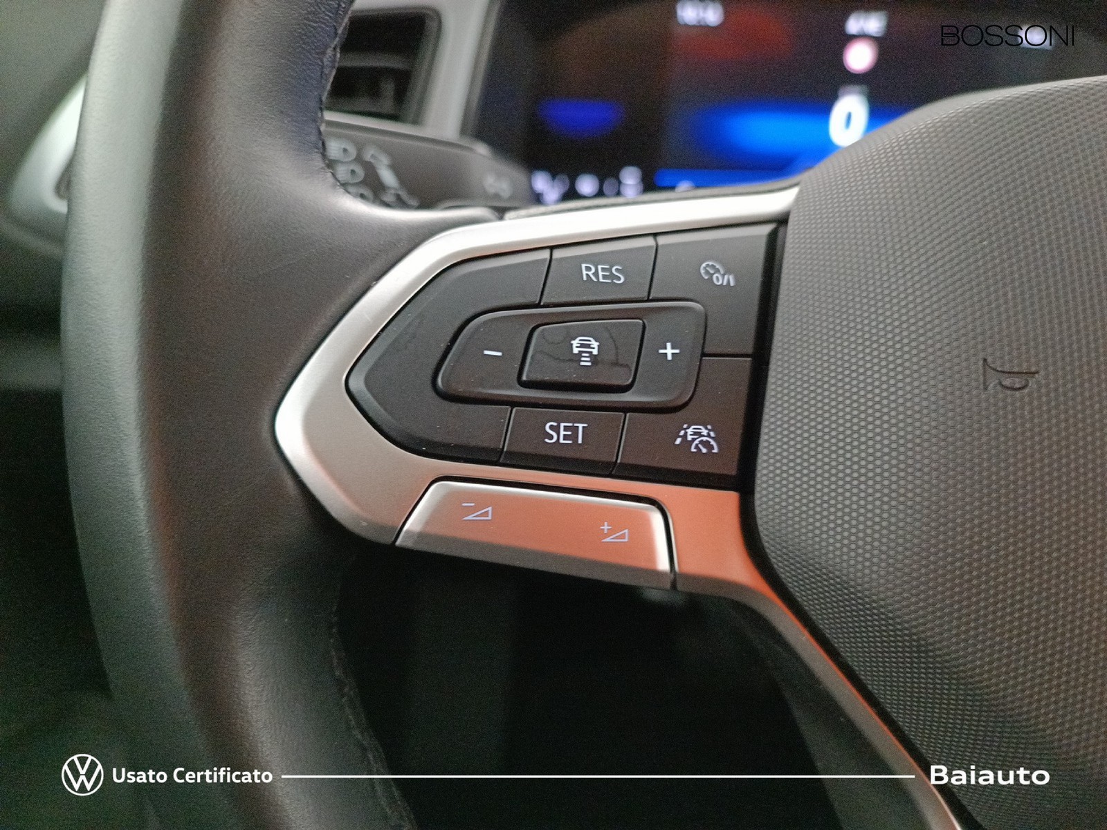 15 - Volkswagen T-Roc 2.0 tdi scr 150cv life dsg