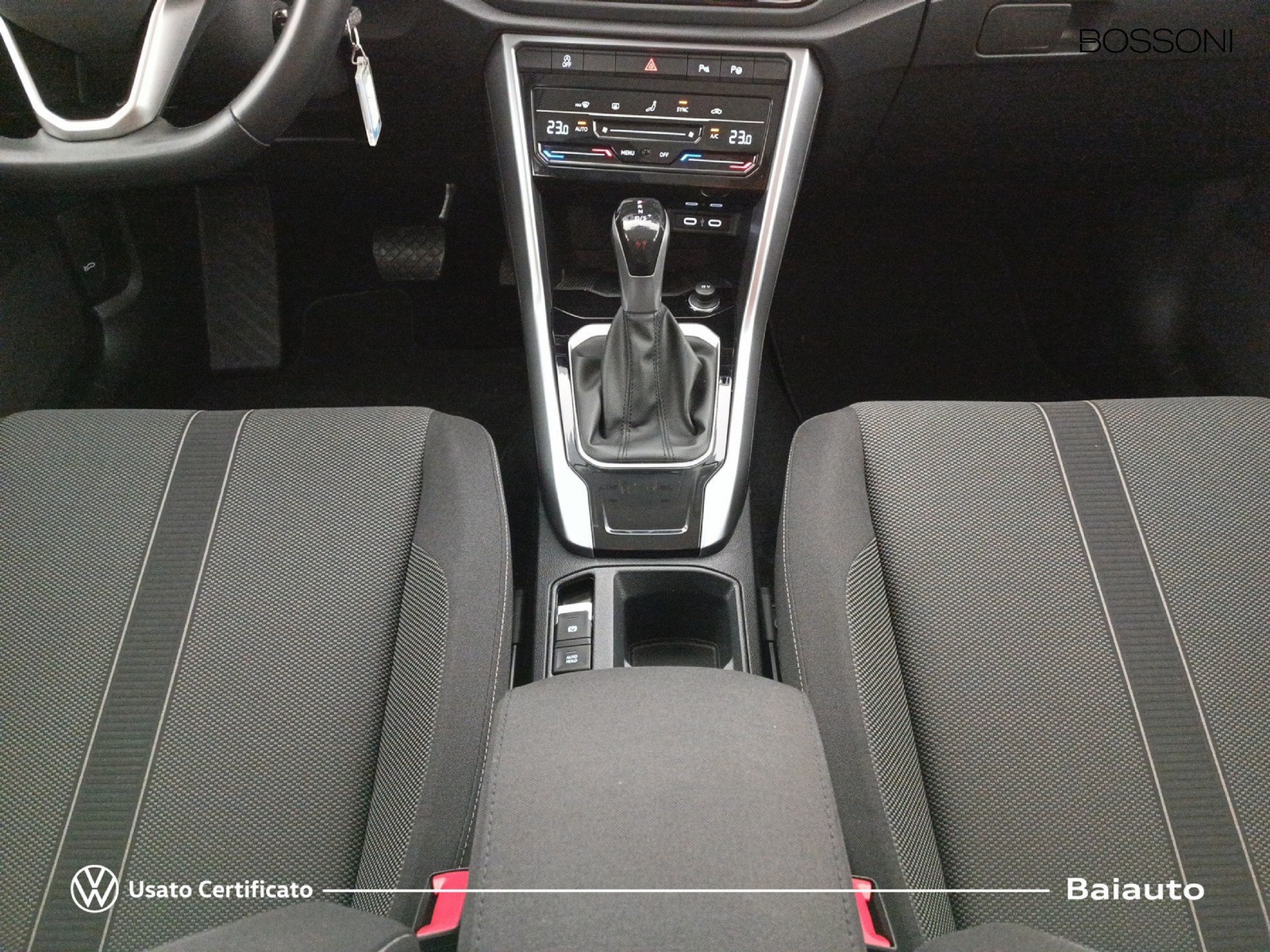 14 - Volkswagen T-Roc 2.0 tdi scr 150cv life dsg