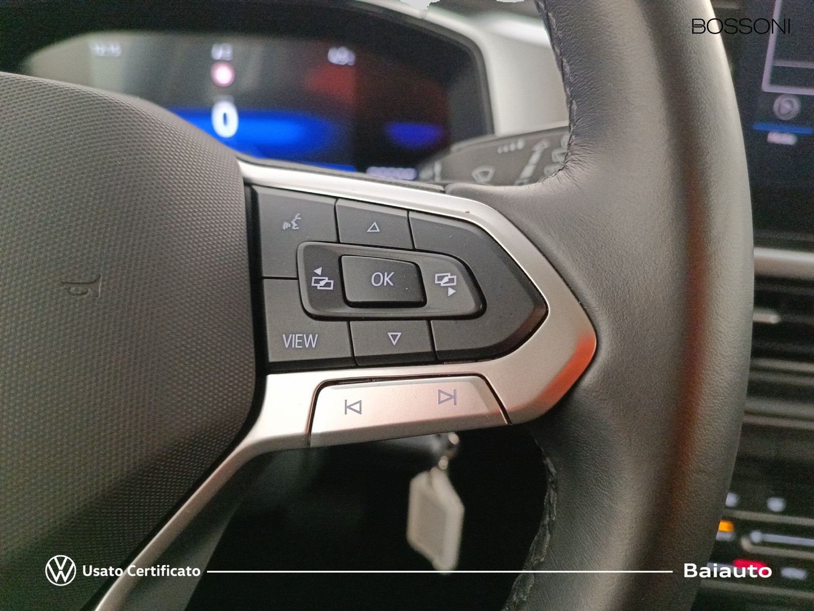 16 - Volkswagen T-Roc 2.0 tdi scr 150cv life dsg