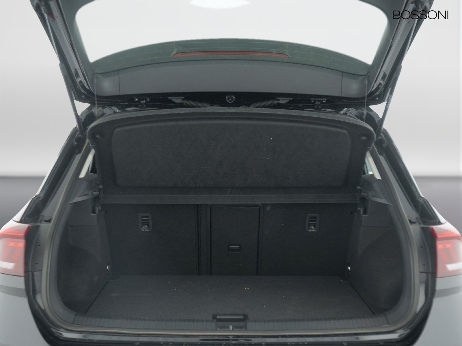 10 - Volkswagen T-Roc 2.0 tdi scr 150cv life dsg