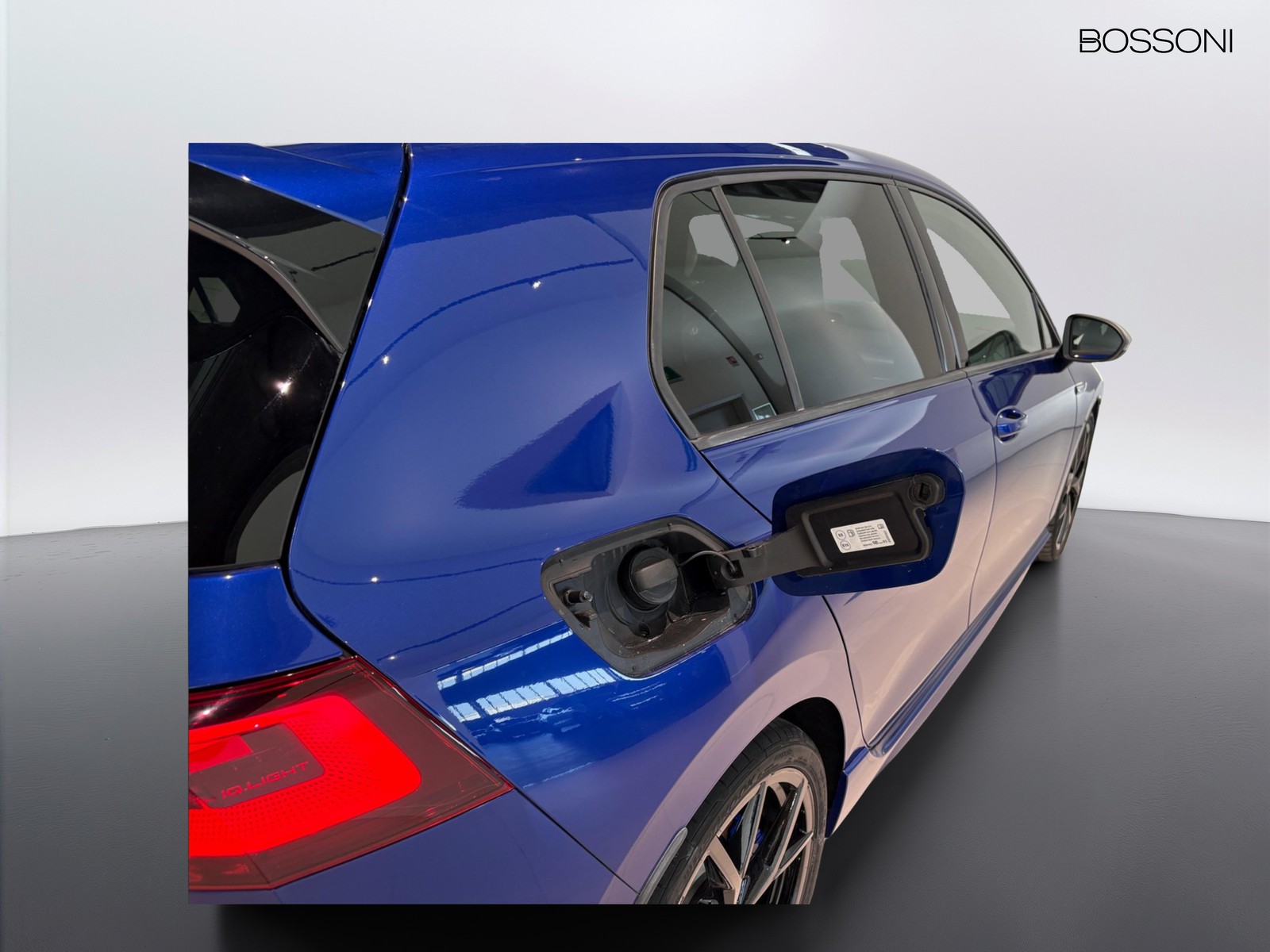 17 - Volkswagen Golf 2.0 tsi 333cv r 4motion dsg