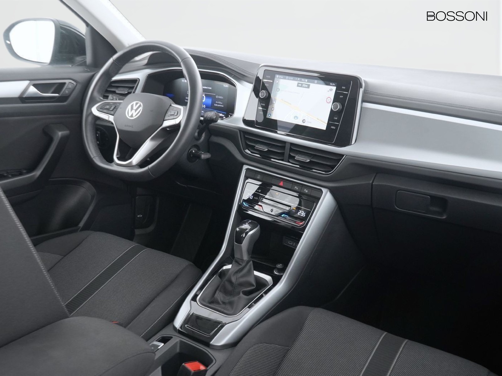 6 - Volkswagen T-Roc 2.0 tdi scr 150cv life dsg