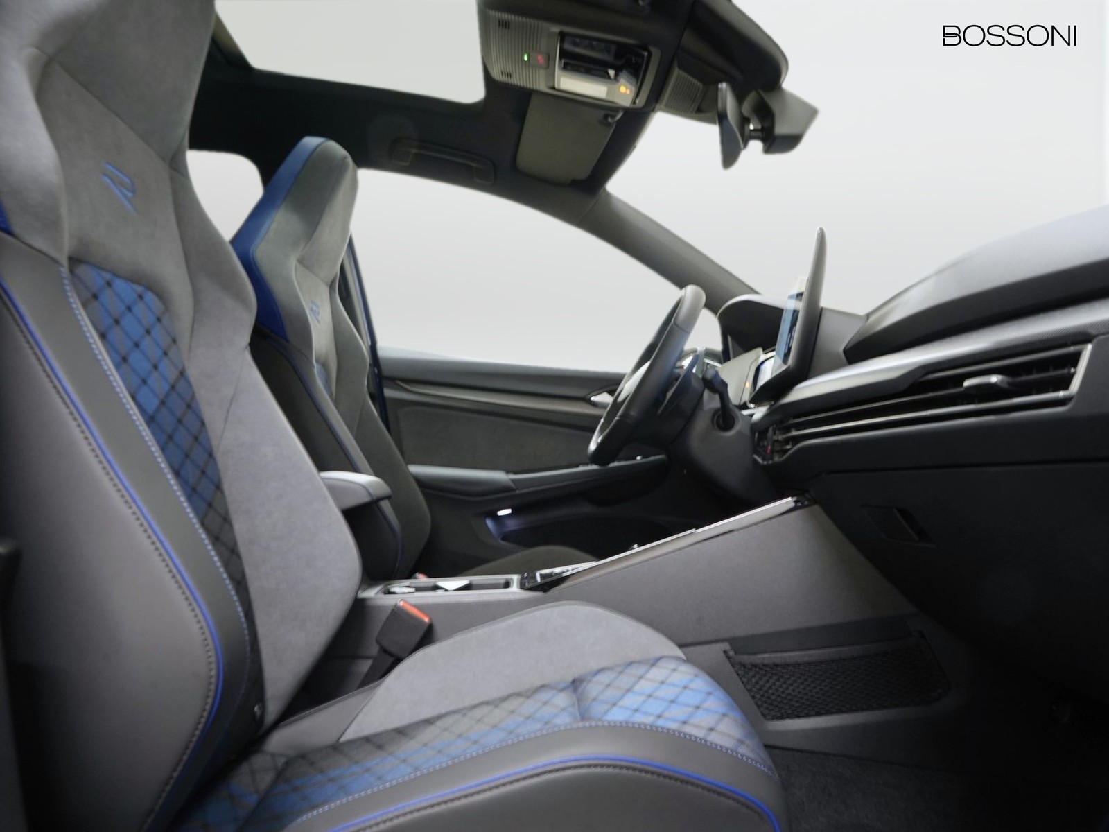 8 - Volkswagen Golf 2.0 tsi 333cv r 4motion dsg