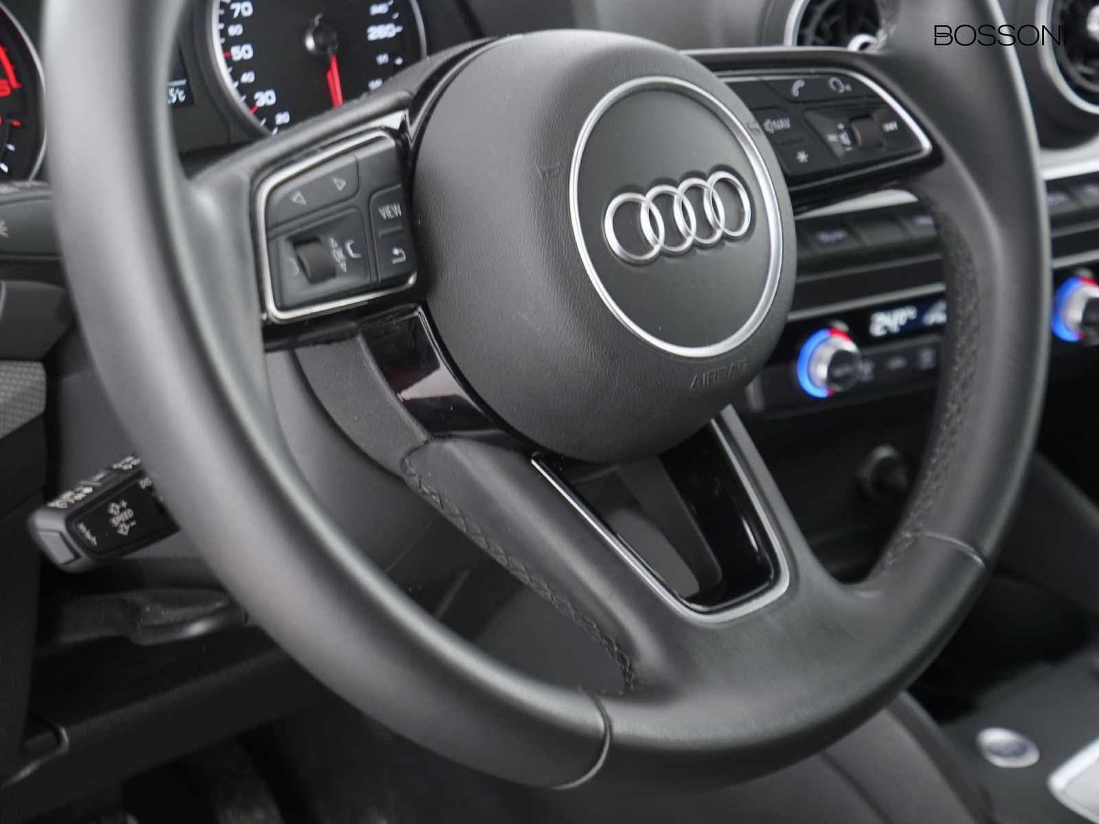 26 - Audi Q2 30 2.0 tdi admired advanced s tronic