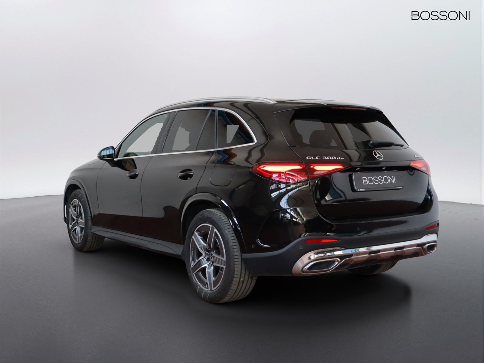 5 - Mercedes GLC suv 300 de plug in hybrid amg line advanced 4matic 9g-tronic