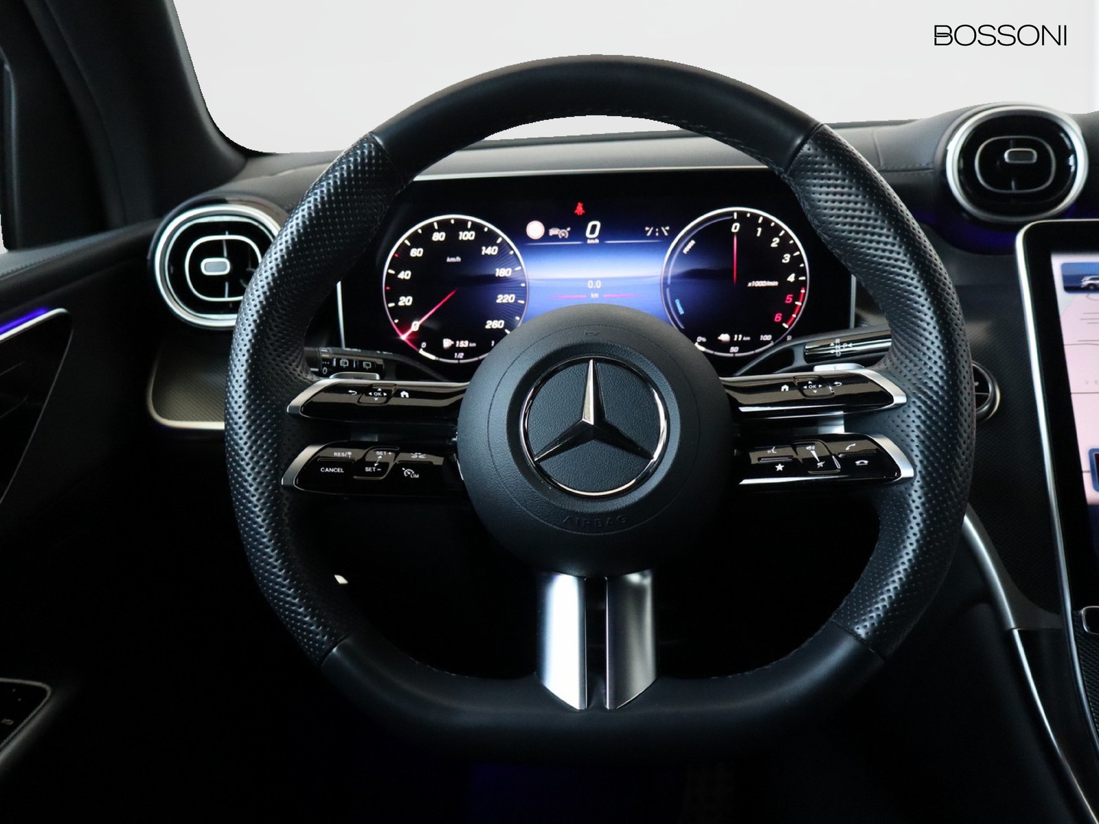 16 - Mercedes GLC suv 300 de plug in hybrid amg line advanced 4matic 9g-tronic