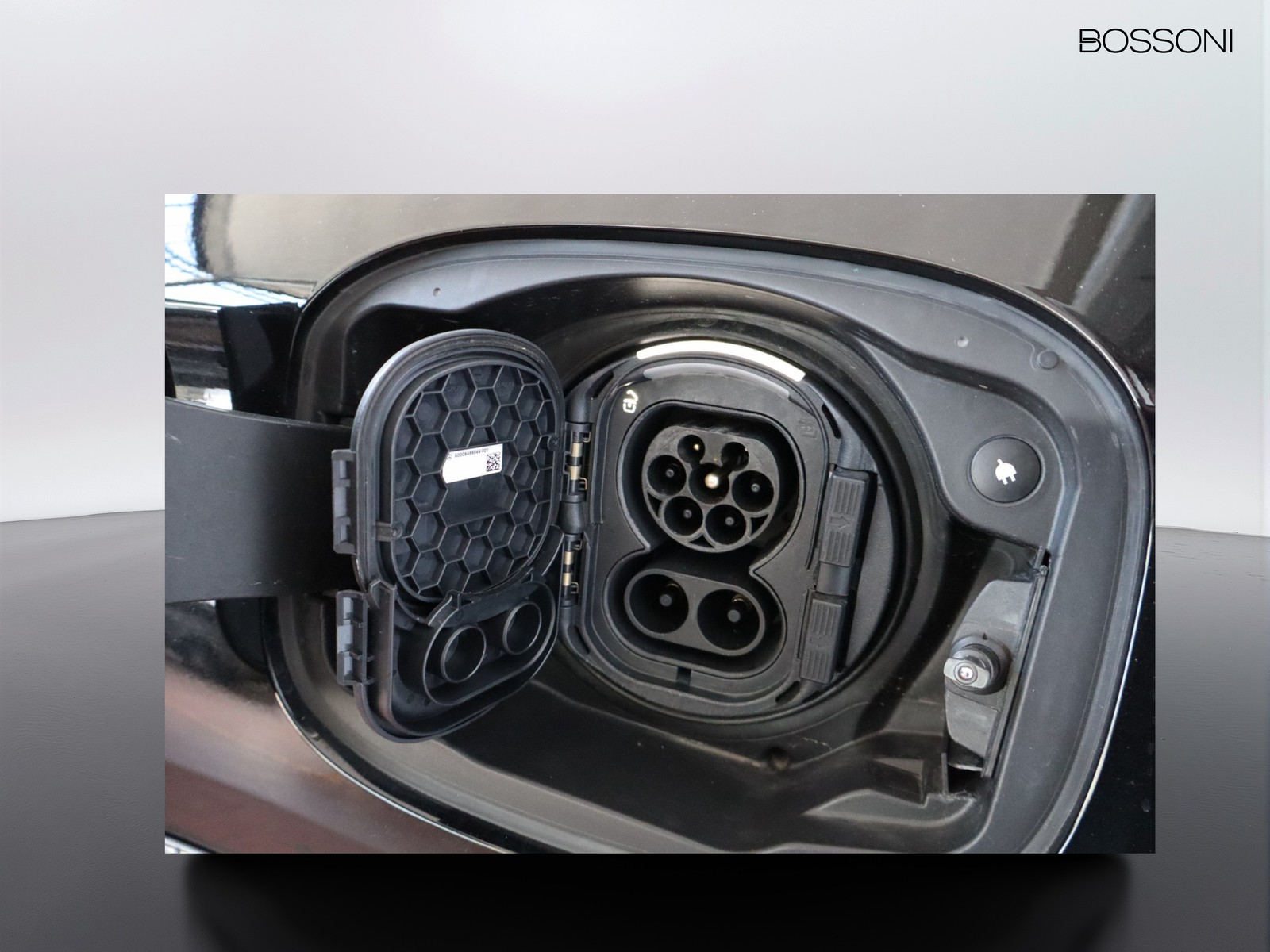 17 - Mercedes GLC suv 300 de plug in hybrid amg line advanced 4matic 9g-tronic