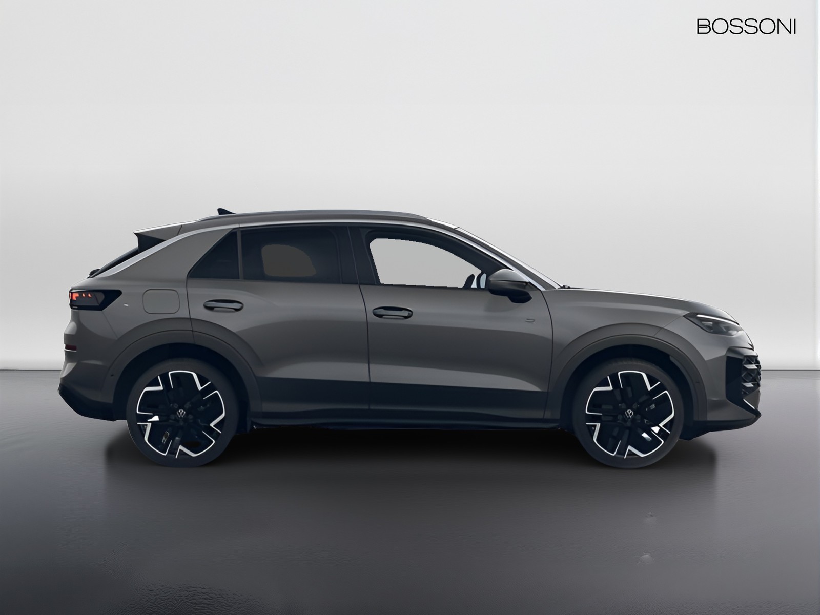 4 - Volkswagen T-Roc 1.5 etsi act 150cv r-line dsg
