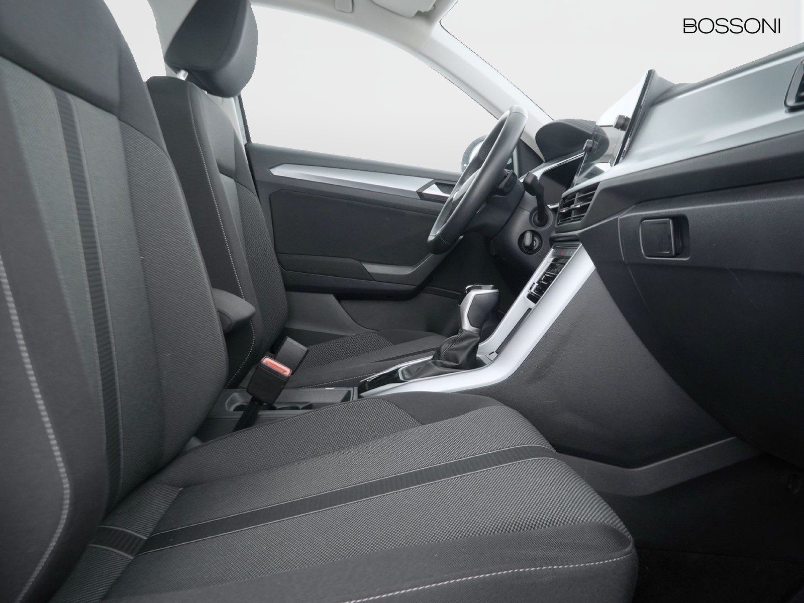 8 - Volkswagen T-Roc 2.0 tdi scr 150cv life dsg