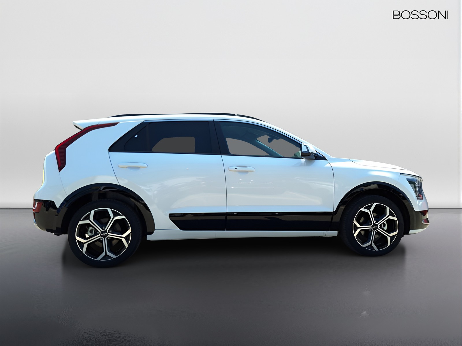 4 - Kia Niro 1.6 gdi hev tri-fuel 126cv evolution dct6