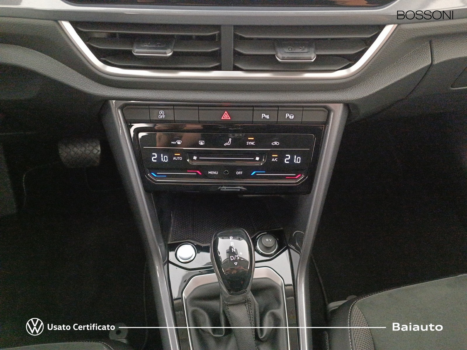 11 - Volkswagen T-Roc 1.5 tsi act style dsg