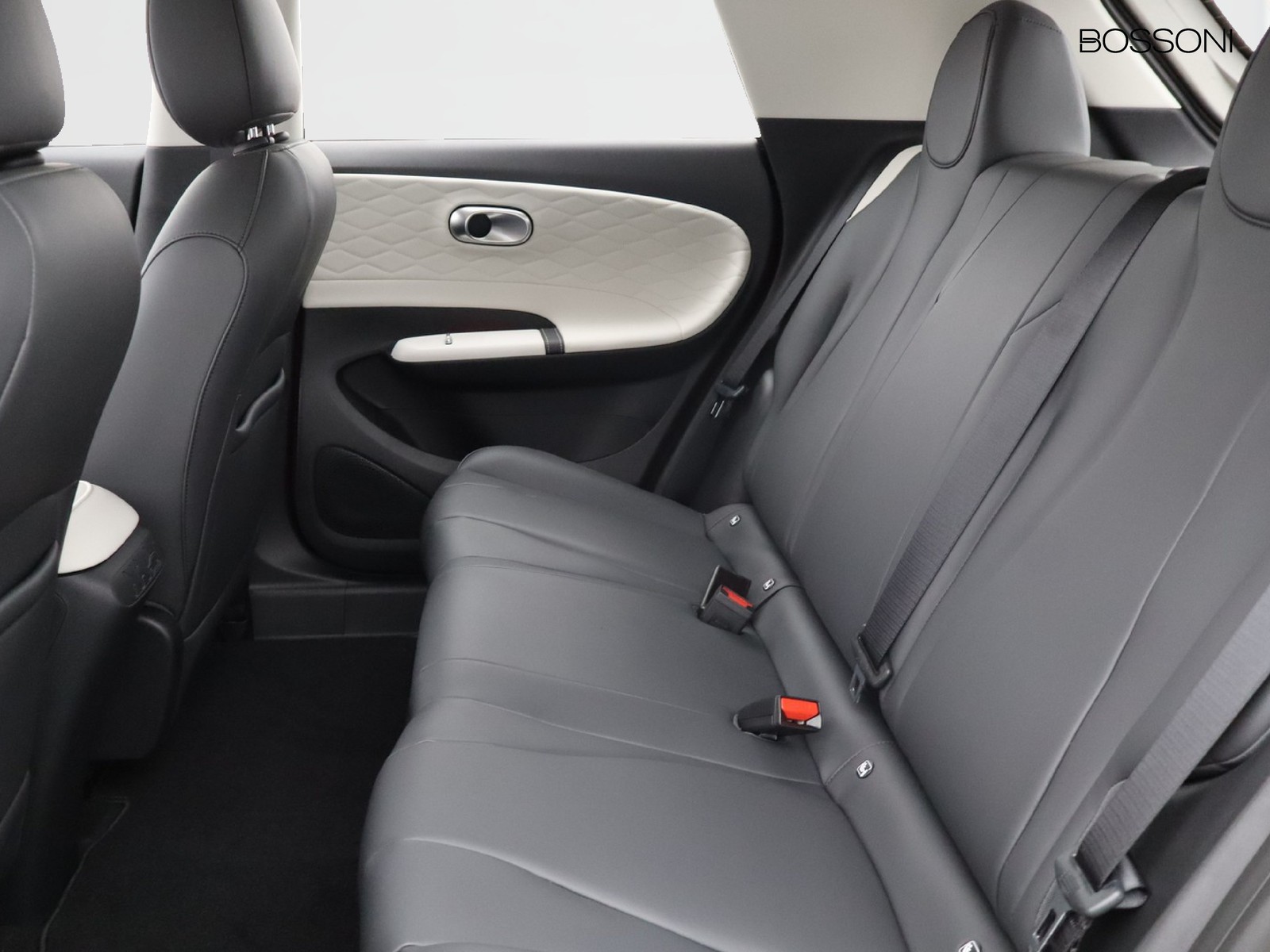 8 - Dongfeng Box 32,6 kwh style edition