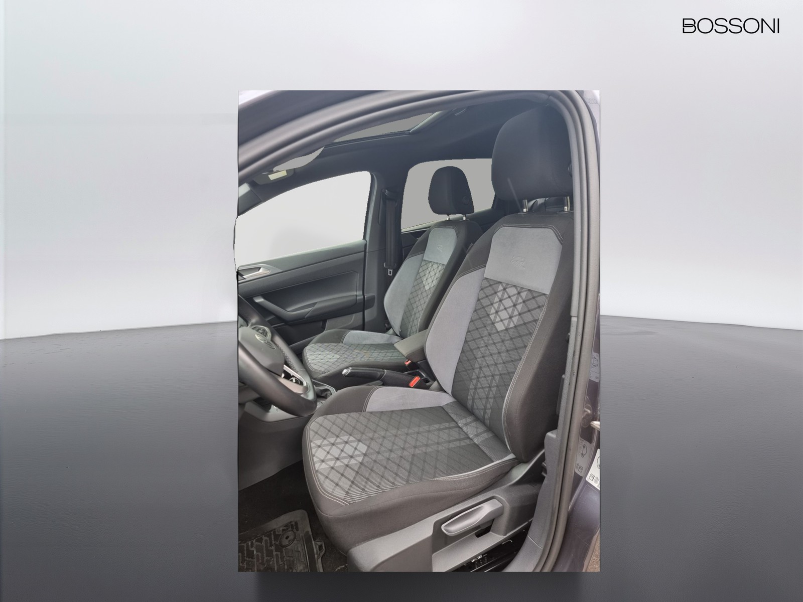 8 - Volkswagen Taigo 1.0 tsi 110cv r-line dsg