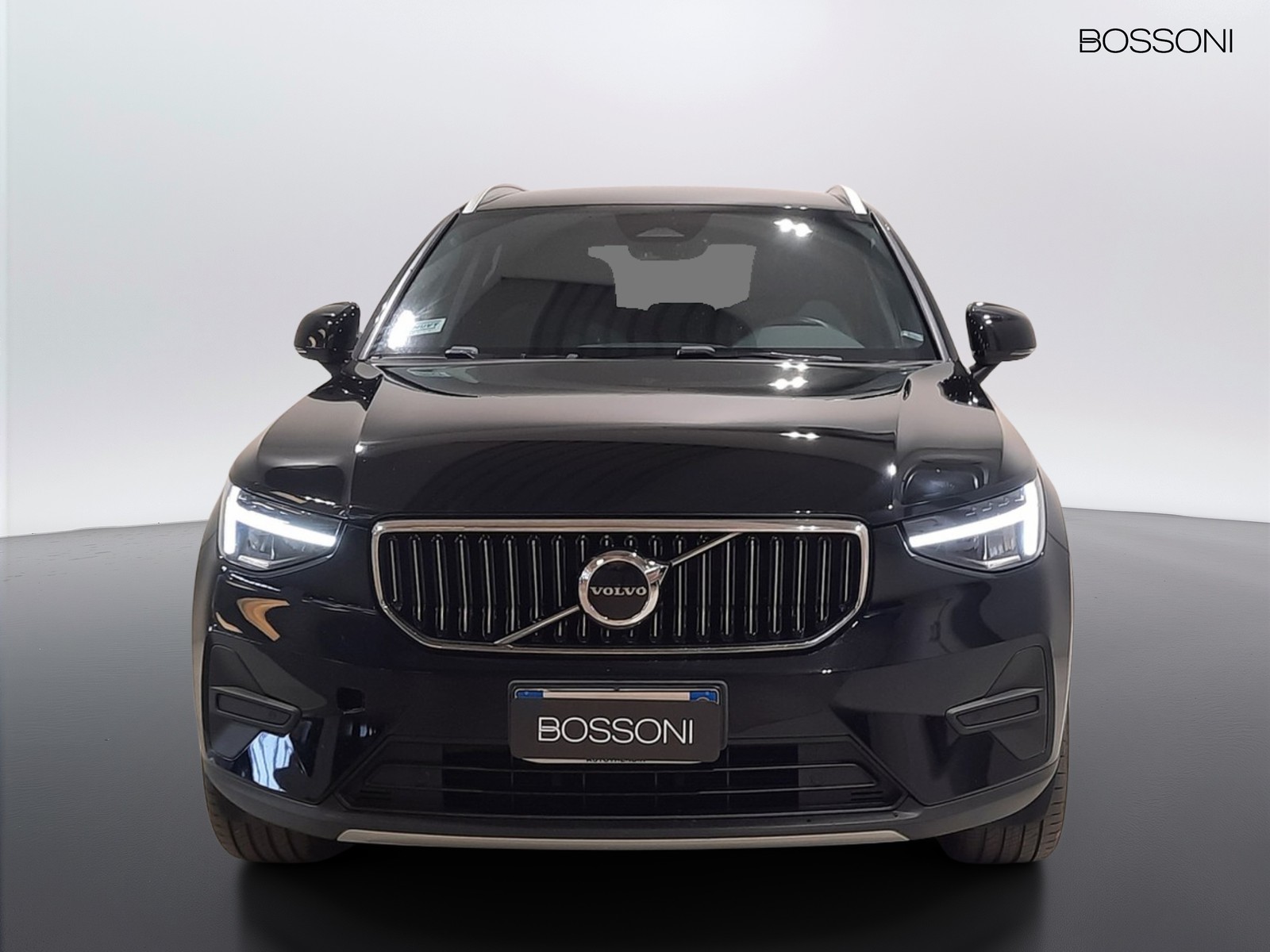 9 - Volvo XC40 2.0 b3 plus bright automatico
