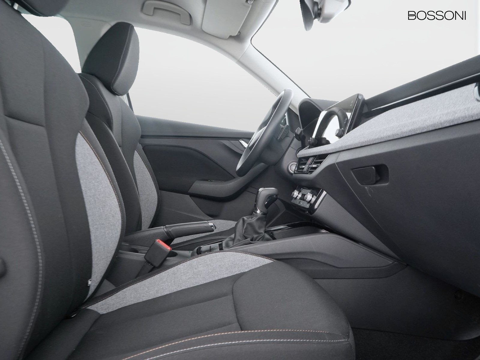 8 - Skoda Kamiq 1.0 tsi 115cv black dots dsg