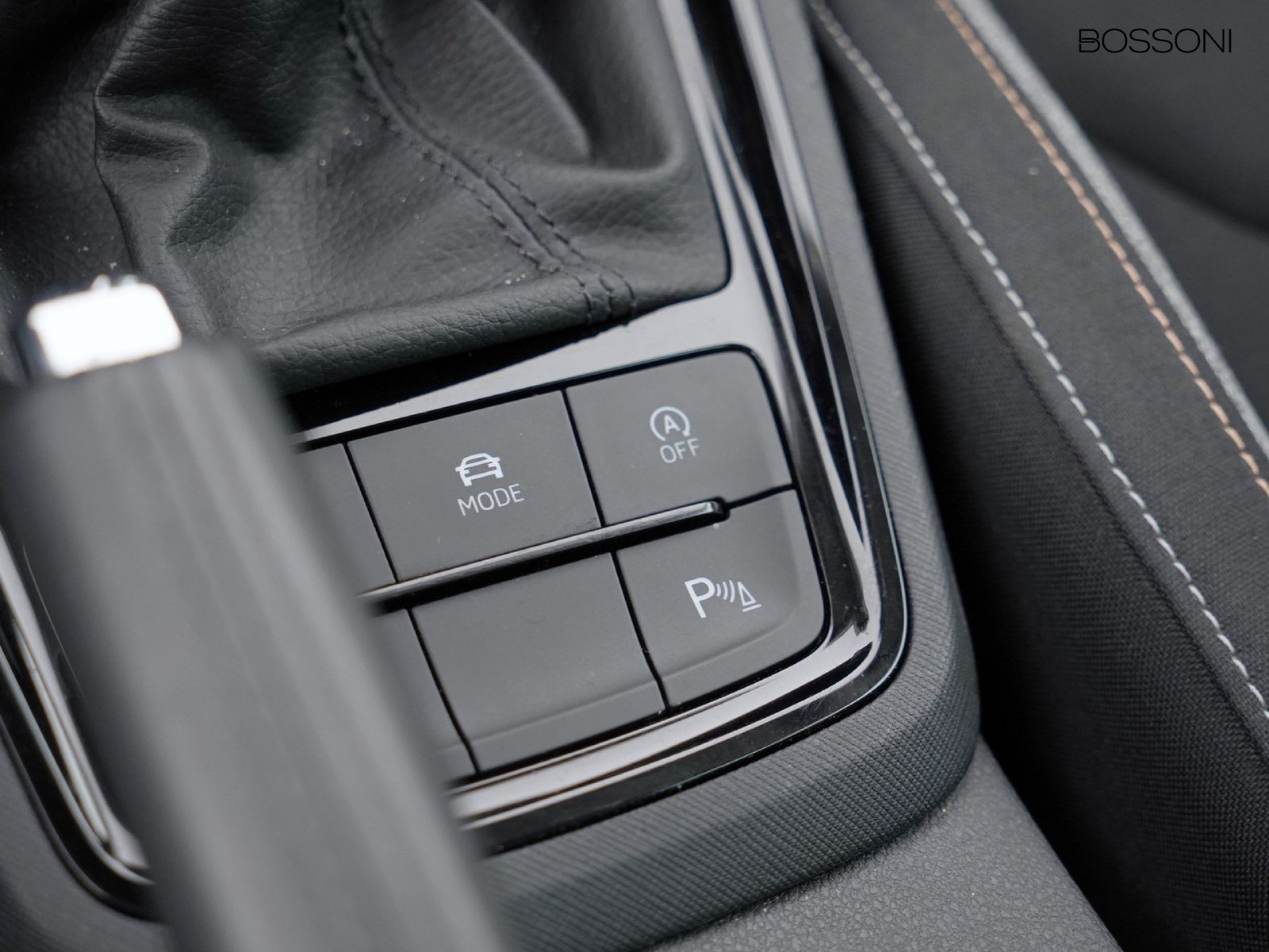 23 - Skoda Kamiq 1.0 tsi 115cv black dots dsg
