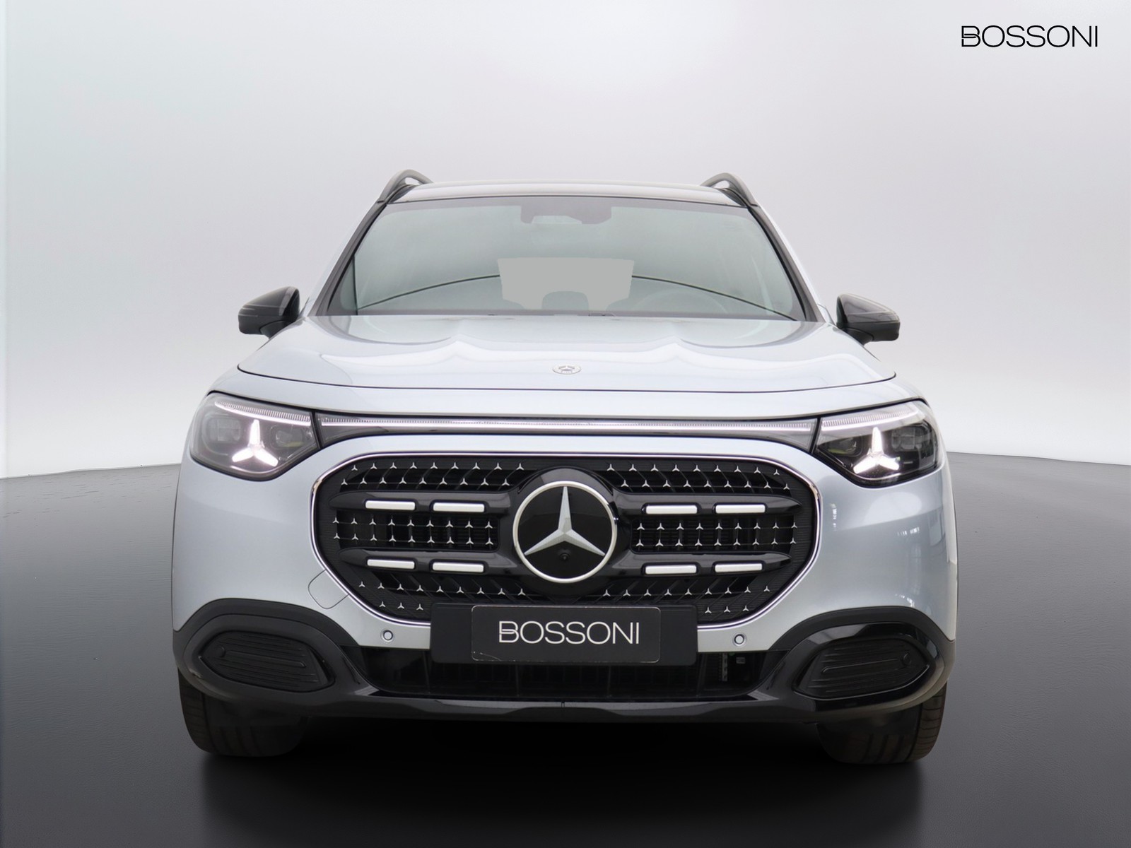 2 - Mercedes GLB 200 advanced plus 4matic 8g-edct