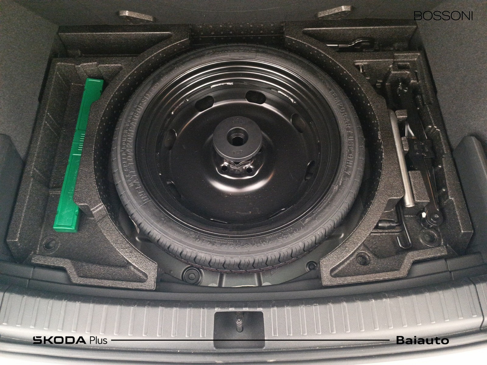 30 - Skoda Karoq 2.0 tdi evo scr 150cv executive 4x4 dsg