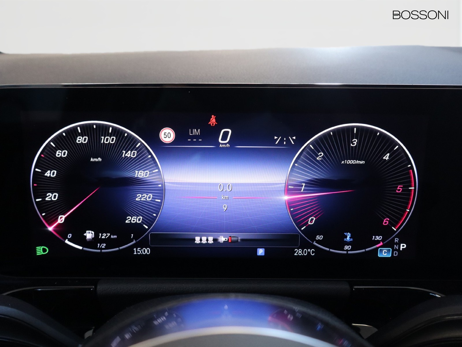 9 - Mercedes GLA 200 d progressive extra 8g-dct