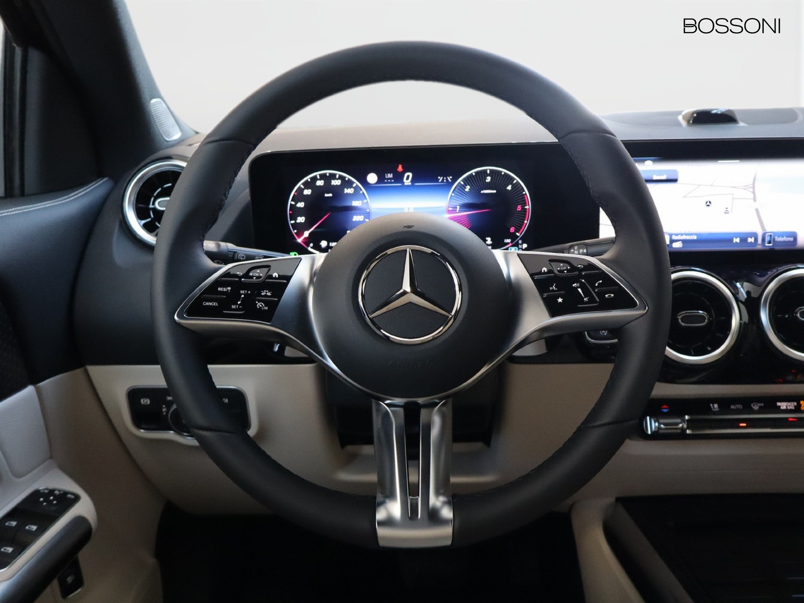 17 - Mercedes GLA 200 d progressive extra 8g-dct