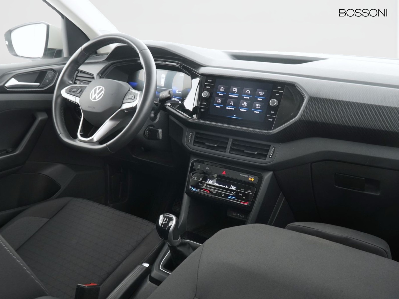 6 - Volkswagen T-Cross 1.0 tsi 95cv style