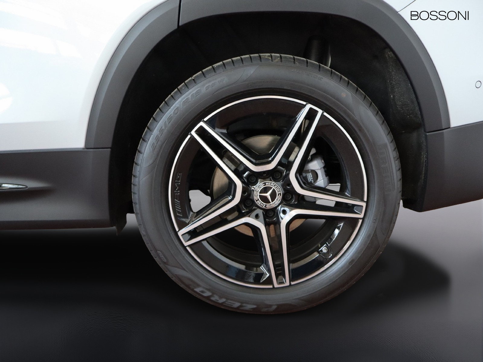 4 - Mercedes GLB 200 d amg line premium 8g-dct