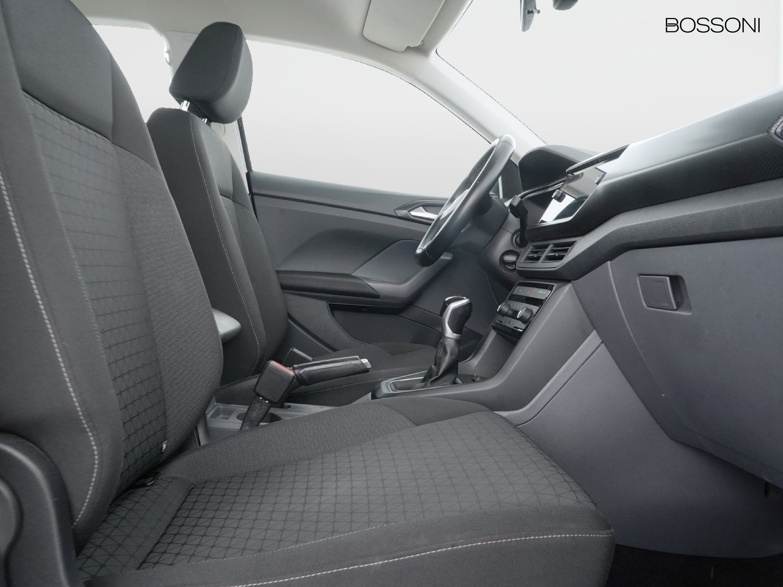 8 - Volkswagen T-Cross 1.6 tdi scr 95cv style