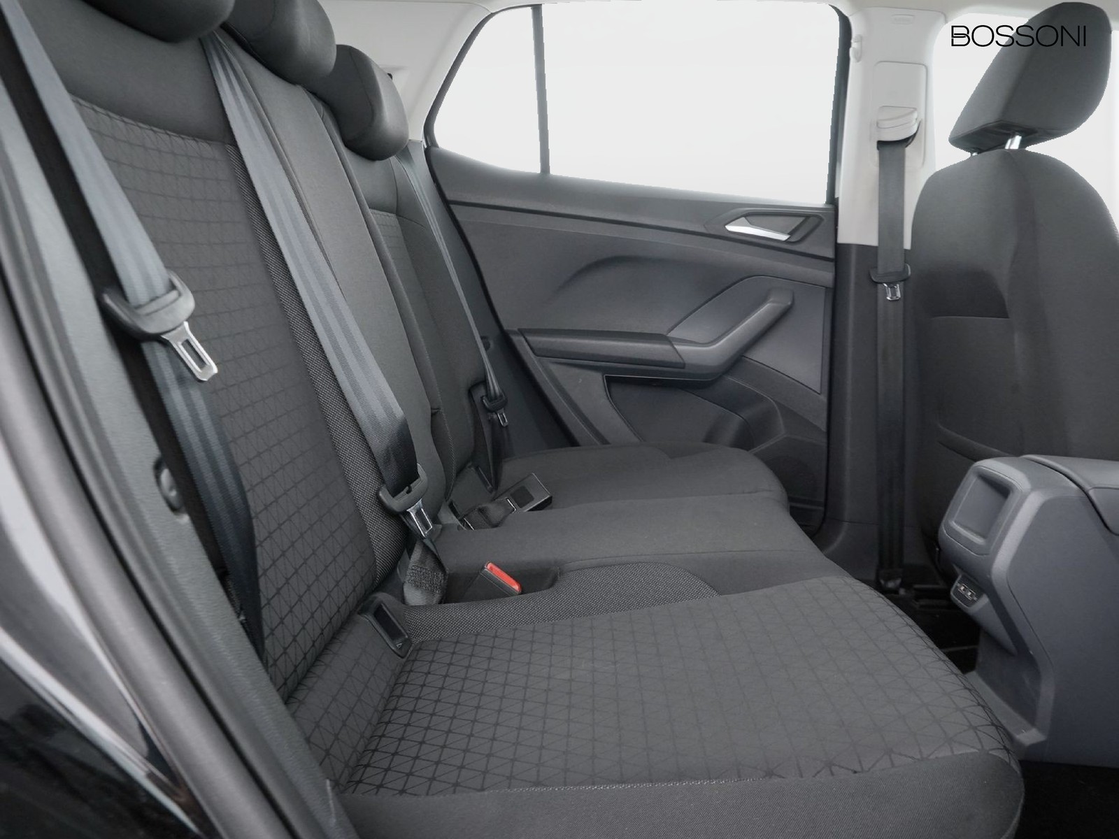9 - Volkswagen T-Cross 1.6 tdi scr 95cv style