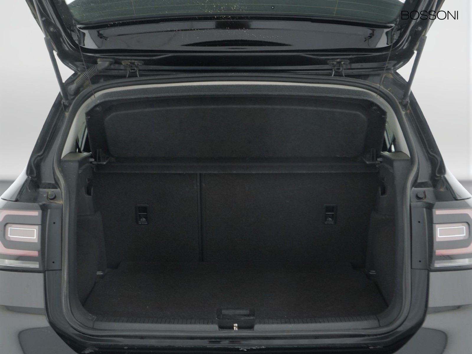 10 - Volkswagen T-Cross 1.6 tdi scr 95cv style