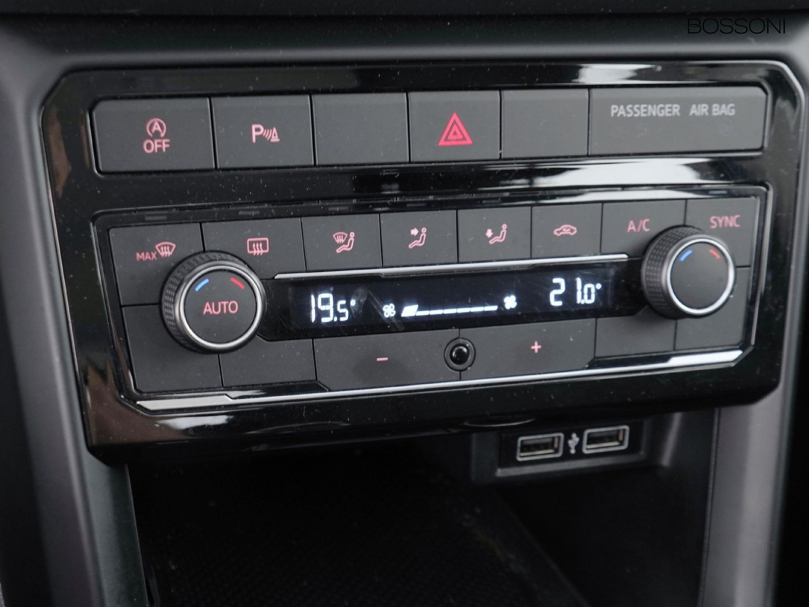 23 - Volkswagen T-Cross 1.6 tdi scr 95cv style