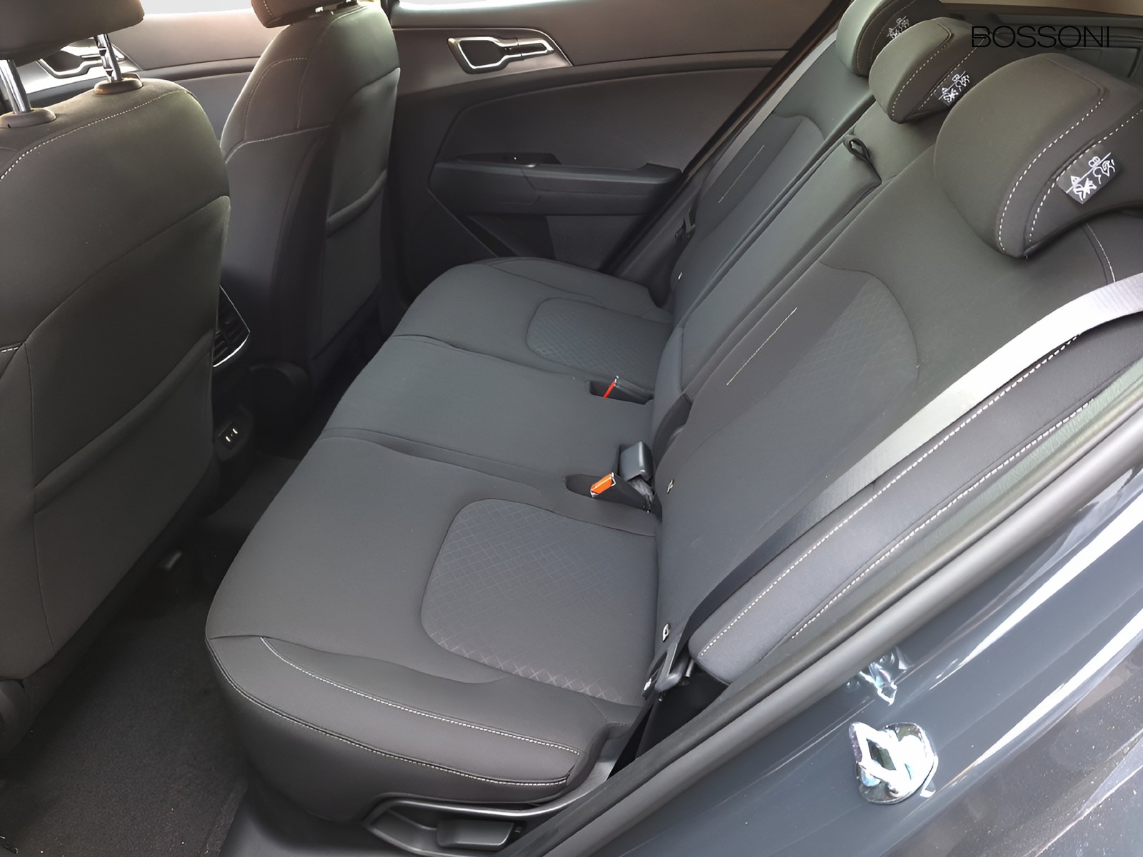 12 - Kia Sportage 1.6 t-gdi hev tri-fuel business at6