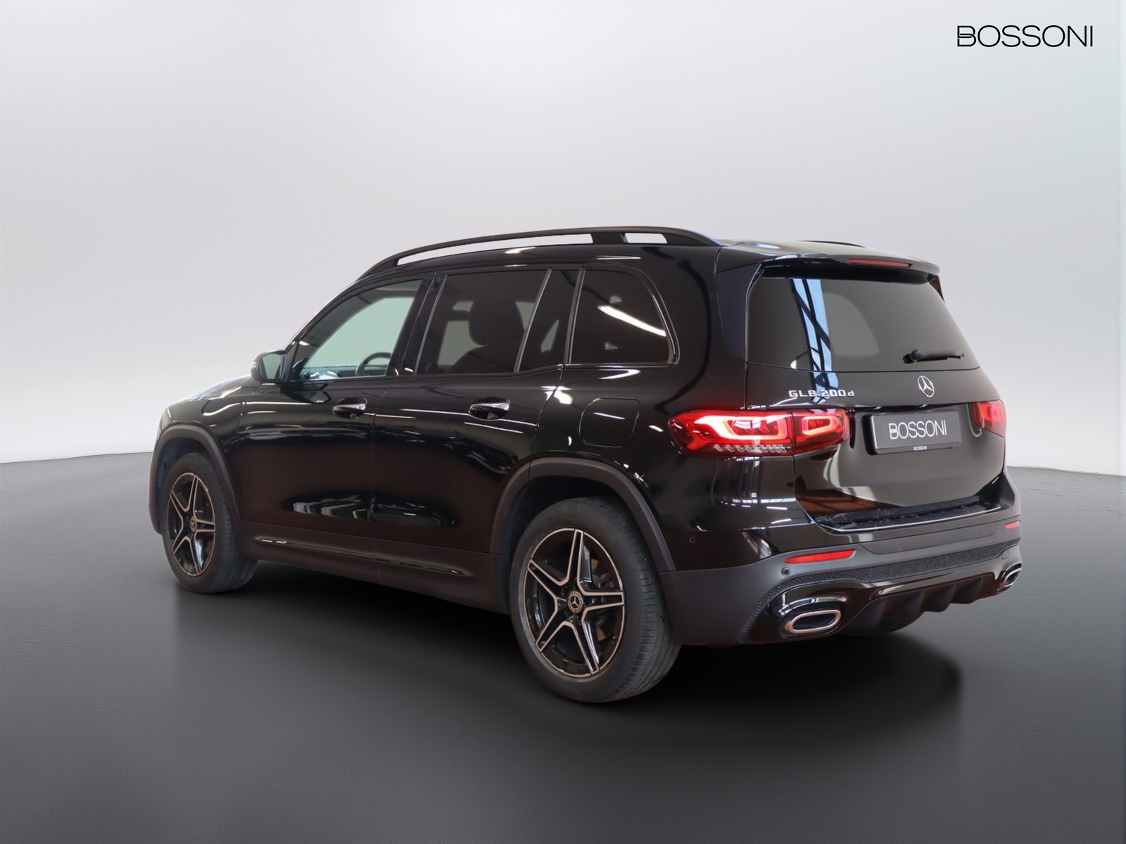 4 - Mercedes GLB 200 d premium 8g-dct