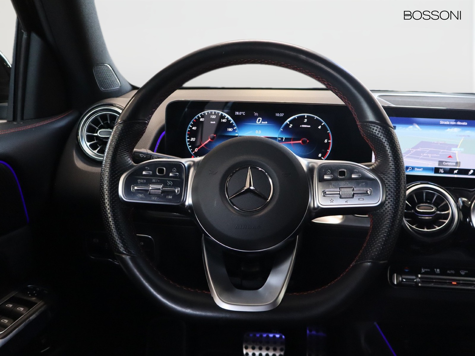 16 - Mercedes GLB 200 d premium 8g-dct