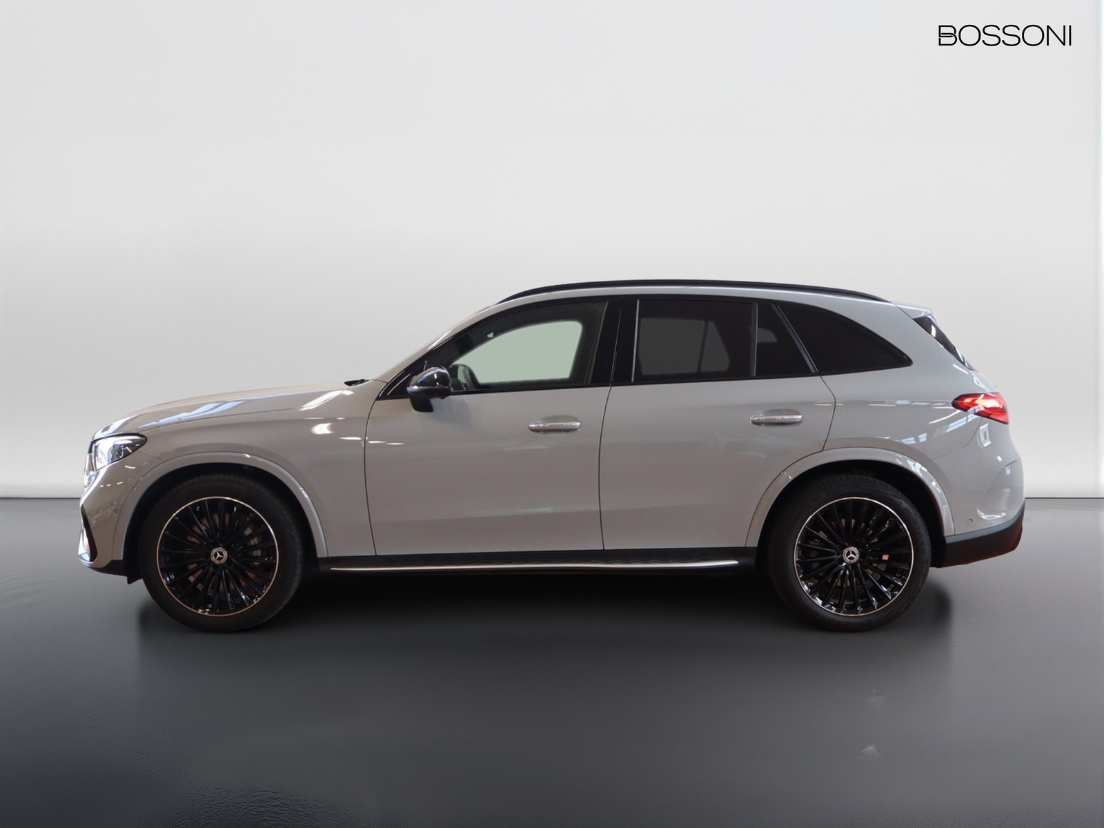 3 - Mercedes GLC suv 220 d amg line premium 4matic 9g-tronic